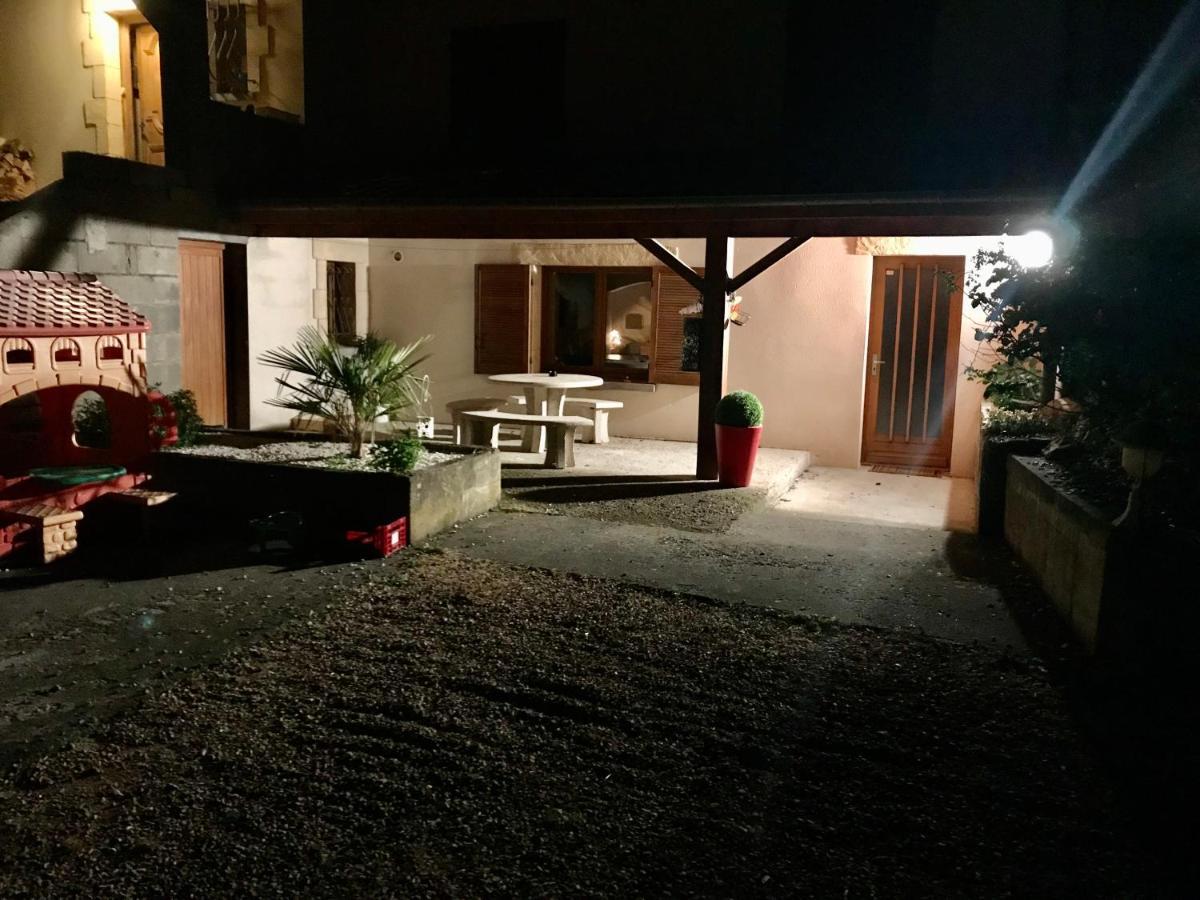 Spacieux Appartement 110M2 Avec Terrasse Privative Beauregard-Vendon Exteriér fotografie